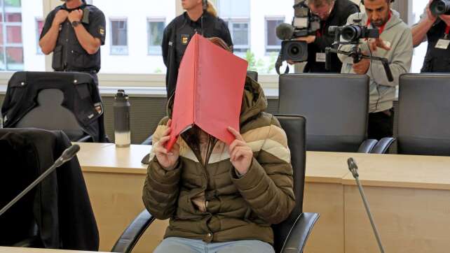 Fabians Vater sagt zu Beziehung zur Angeklagten aus