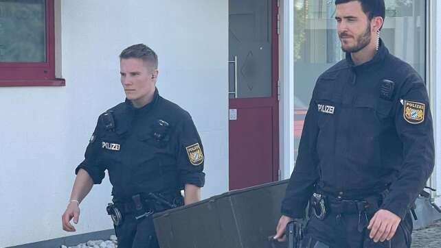Polizisten finden NS-Devotionalien bei Militaria-Händler