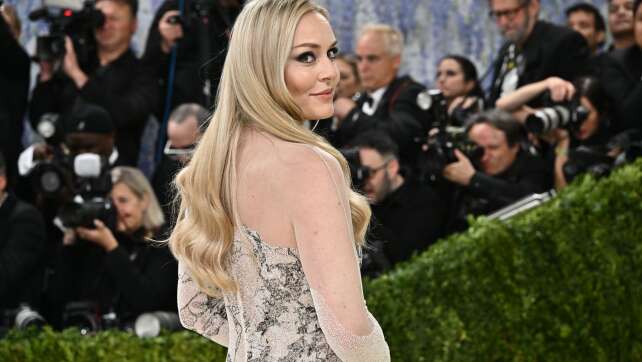 Glamour mit Gehstock: Vonn strahlt bei Red-Carpet-Comeback