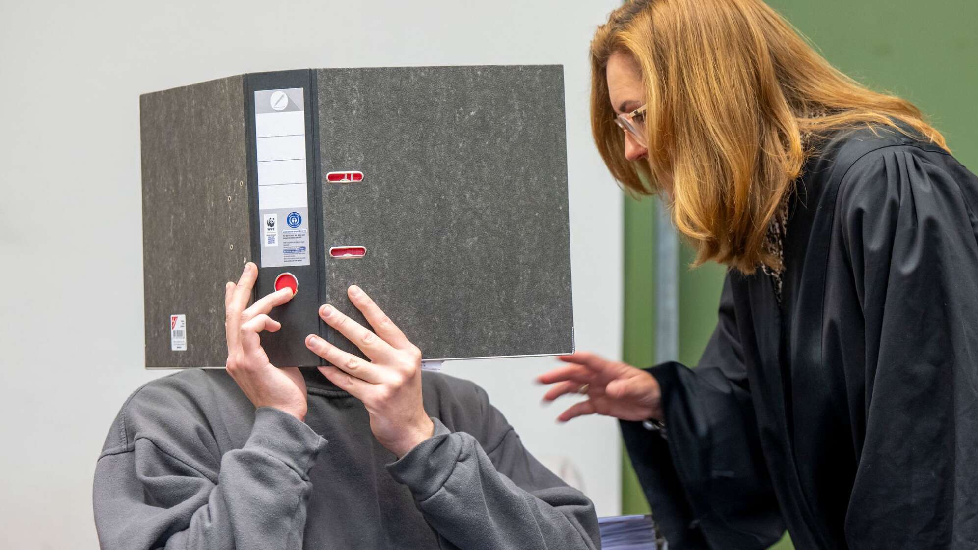 Prozessauftakt wegen Mordes an Stiefmutter