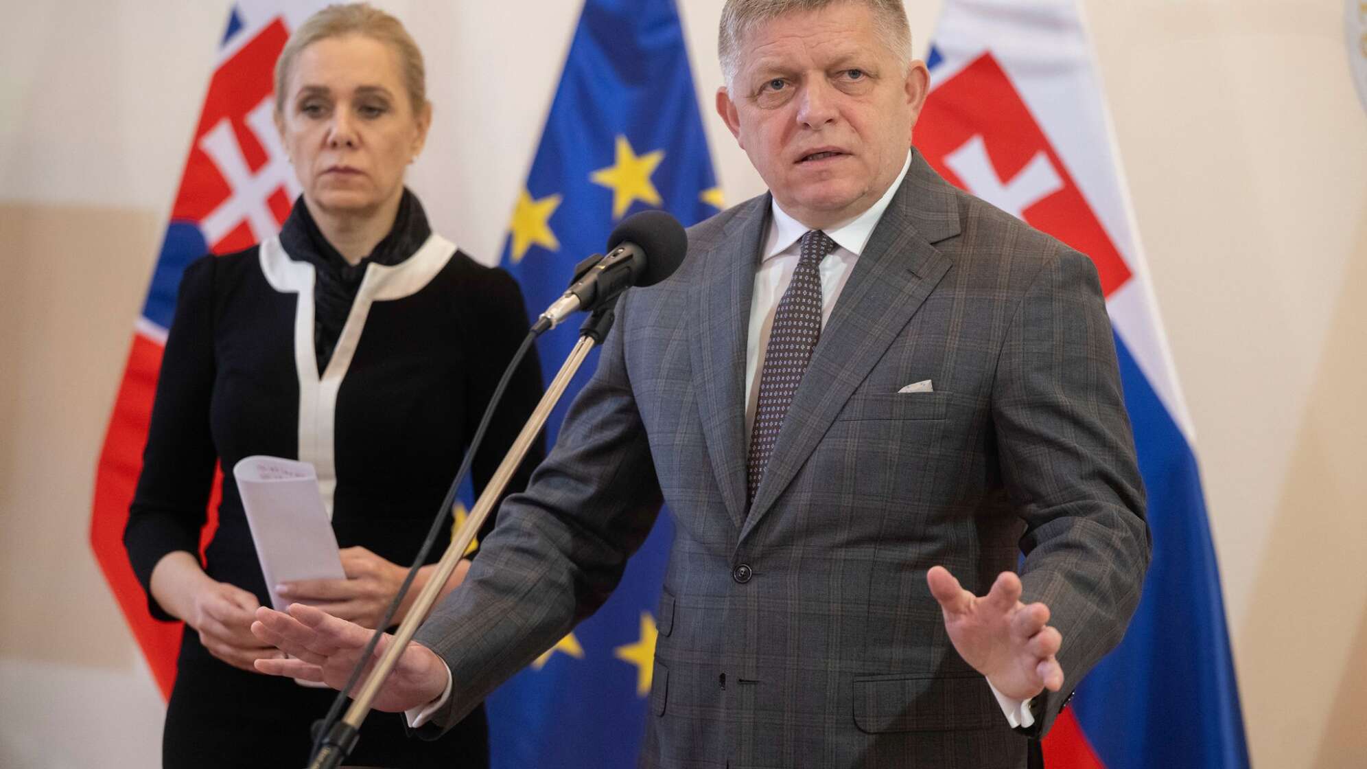 Robert Fico und Denisa Sakova