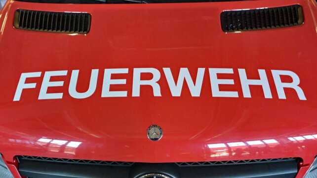 Feuerwehrhaus brennt - hoher Schaden