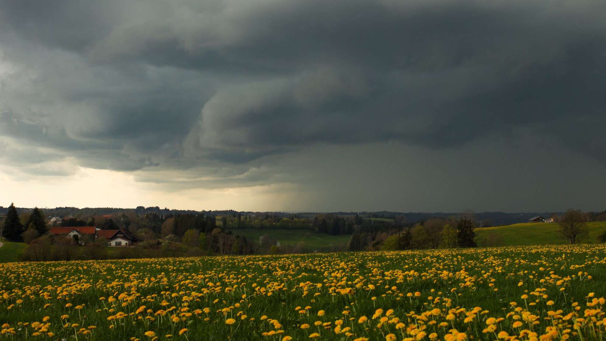 Dunkle Wolken in Bayern