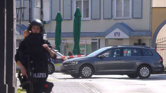 Aufatmen nach Großeinsatz in Sinzig - Tätersuche dauert an