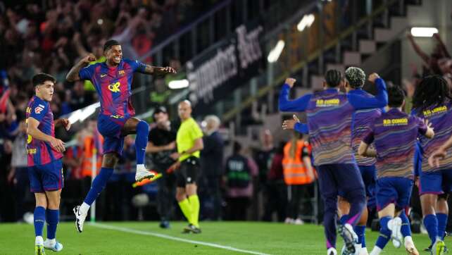 Sieg im Clásico: Barça ist Meister - Flick trauert um Vater