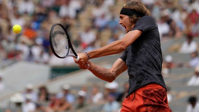 Zverev verpasst Finale in Paris - Zerrung im Oberschenkel