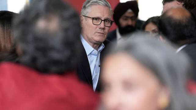 «Im freien Fall»: Entscheidung um Premierminister Starmer