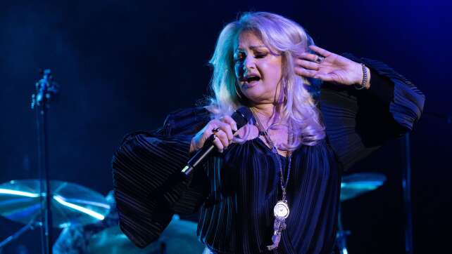 Bonnie Tyler sagt Konzert ab: Krankheit überschattet Tournee