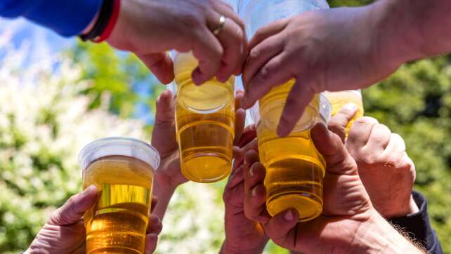 Bollerwagen und Bier: Warum der Vatertag weiter aktuell ist