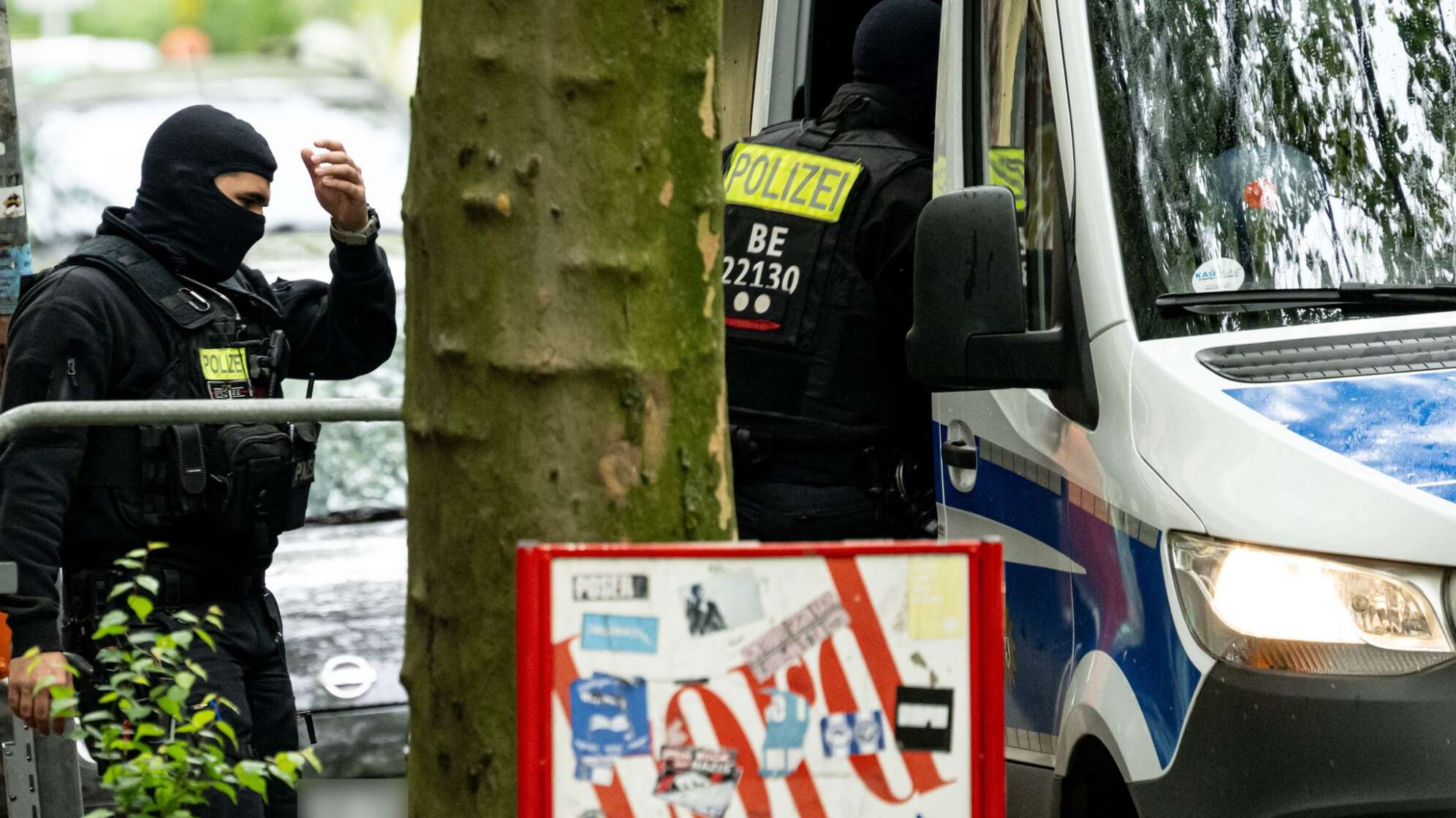 Razzia gegen Erpressungs-Kriminalität und Schusswaffen