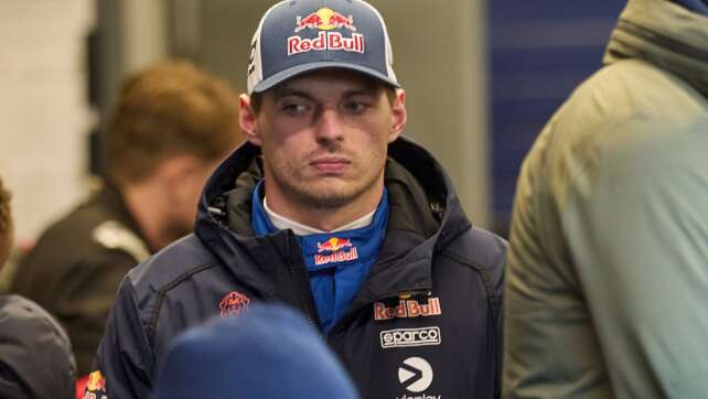 Auf Siegkurs: Panne stoppt Verstappen auf dem Nürburgring