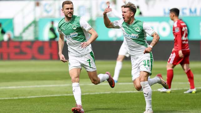 Dank Klaus und Futkeu: Fürth rettet sich in Relegation