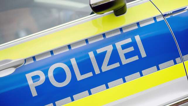 Schüsse aus Waffe: Zwei Verletzte nach Streit an Haustür