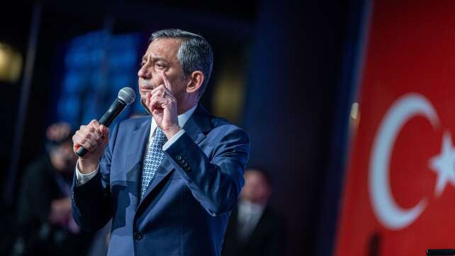 Abgesetzter CHP-Chef in Türkei besetzt Parteizentrale