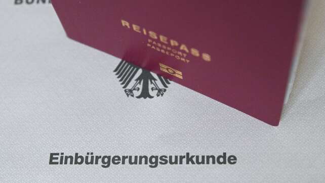 Unionspolitiker wollen Einbürgerungsregeln verschärfen
