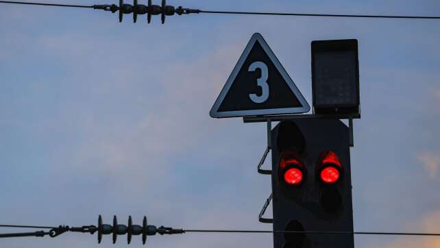 Regionalzug bleibt liegen - 300 Passagiere evakuiert