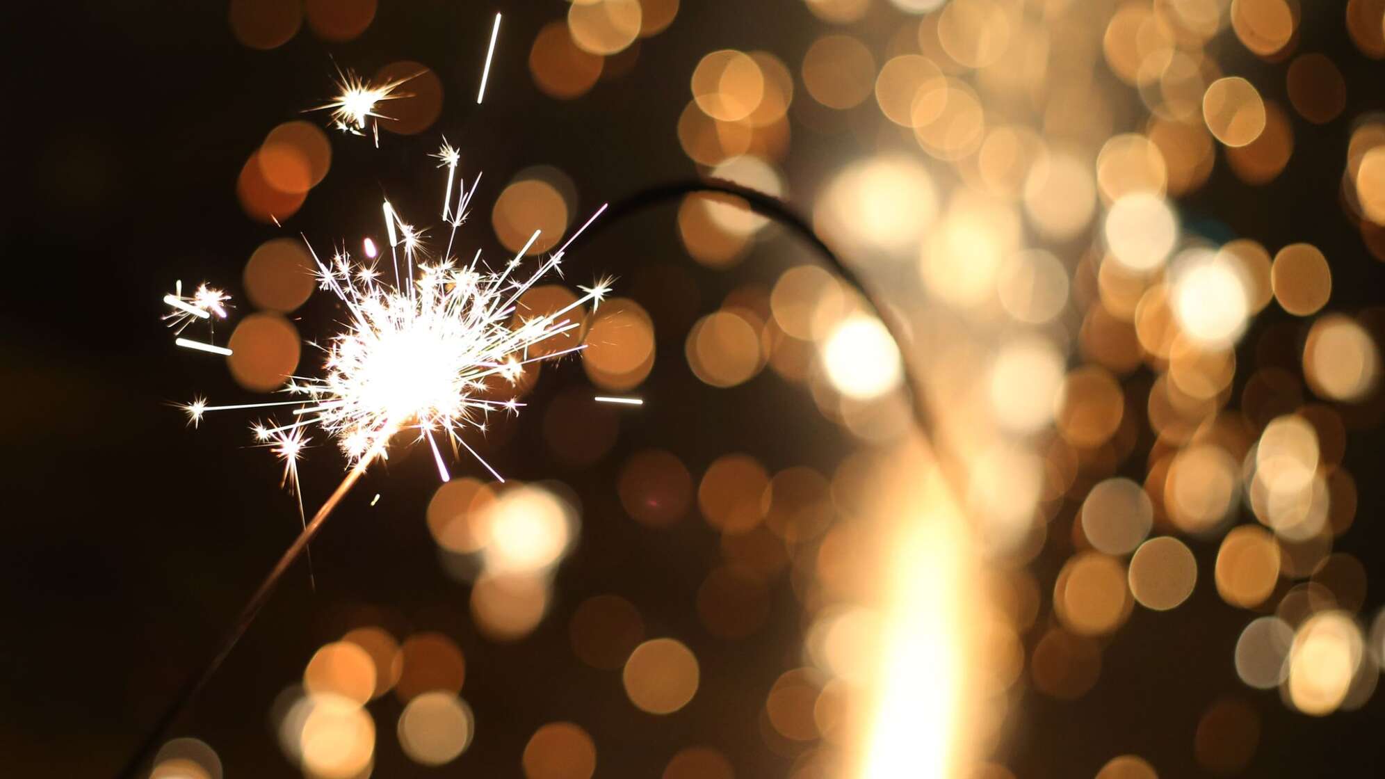Wunderkerze brennt an Silvester