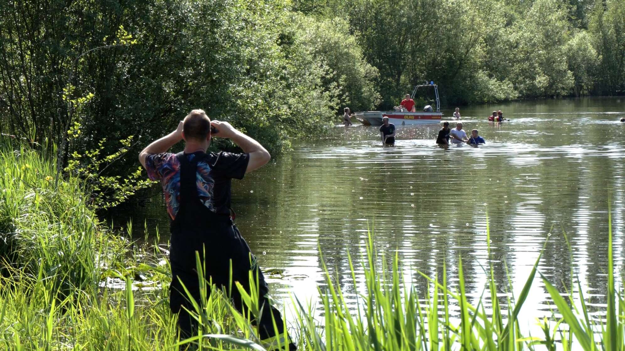 Mädchen ertrinkt in Kiessee in Ostfriesland