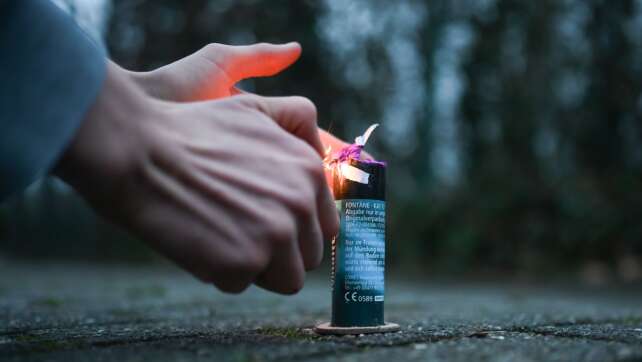 Geburtstagsüberraschung mit Feuerwerk geht schief