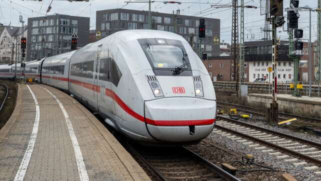 Polizei evakuiert ICE im Ulmer Hauptbahnhof - keine Gefahr