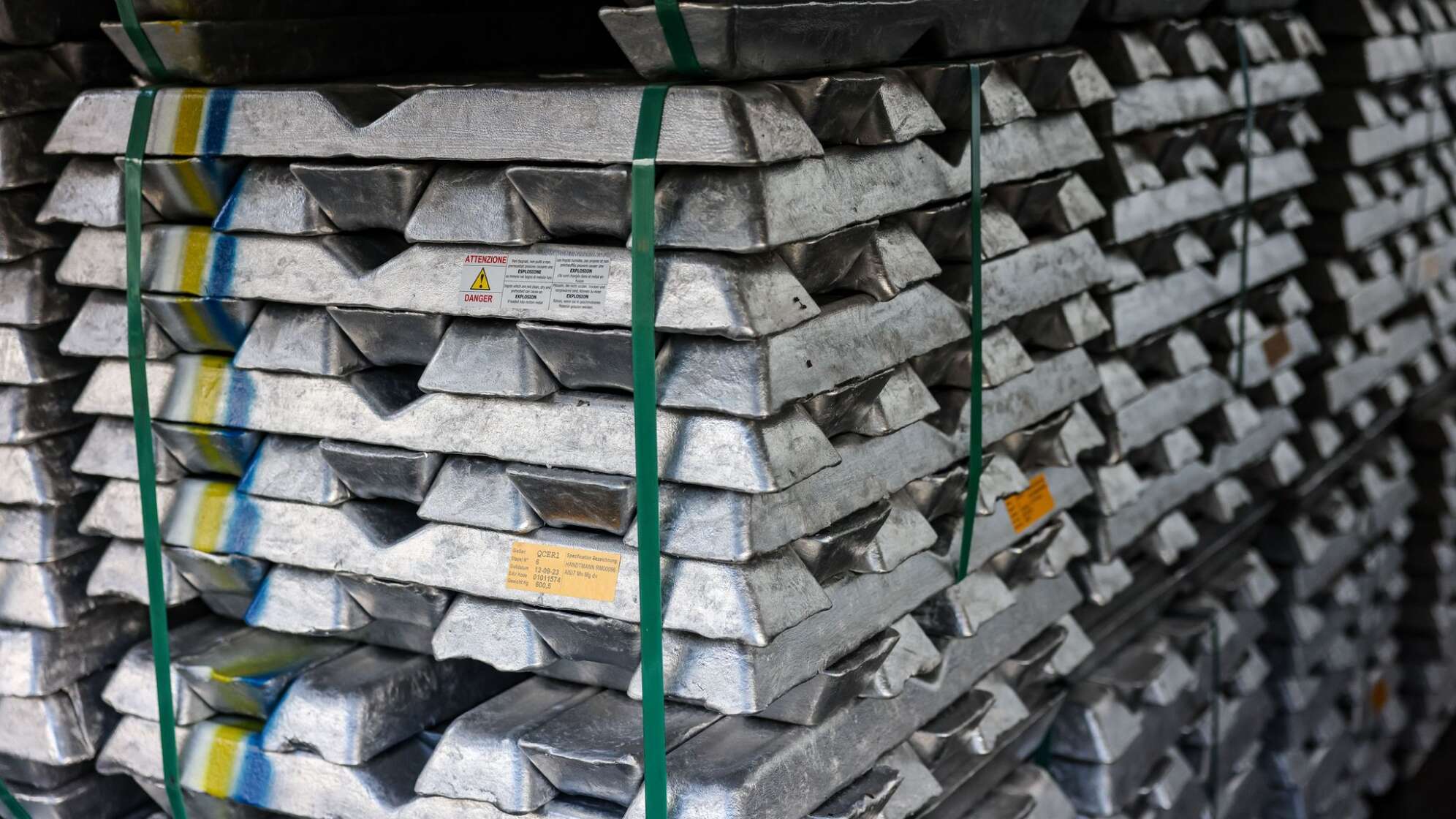 Aluminium.