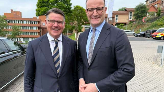 Rhein und Spahn stellen sich demonstrativ hinter Merz