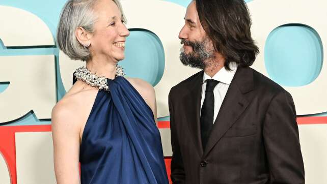 Alexandra Grant: Gemälde dank Keanu Reeves fröhlicher