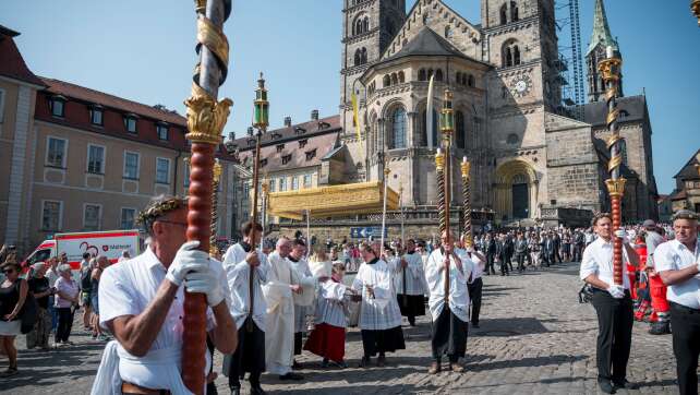 Fronleichnam: Pracht und Tradition trotz Kirchenkrise