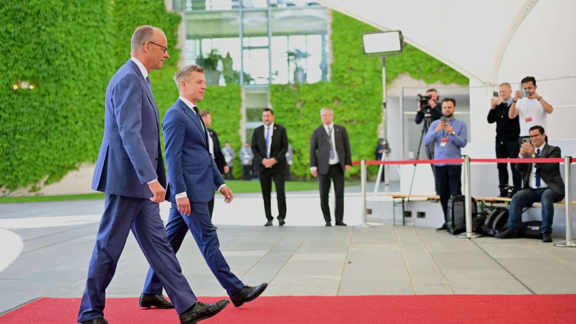 Ungarns Ministerpräsident Magyar in Berlin