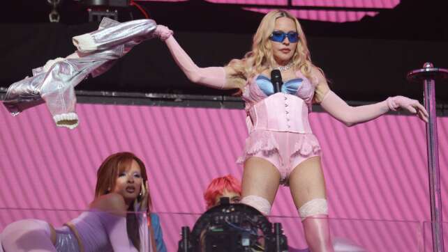 Madonna gibt Überraschungskonzert am Times Square