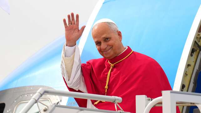 Papst mahnt in Spanien «Treue zum Völkerrecht» an