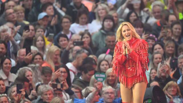 «Atemlos»: 35.000 Fans bei Helene Fischers Tourauftakt