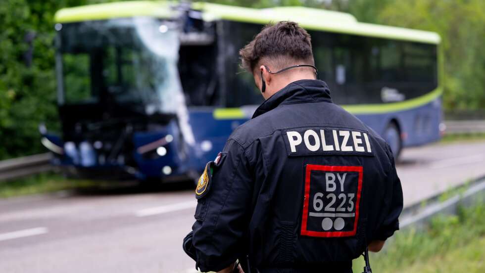 Verletzte nach Busunfall nicht mehr in akuter Lebensgefahr
