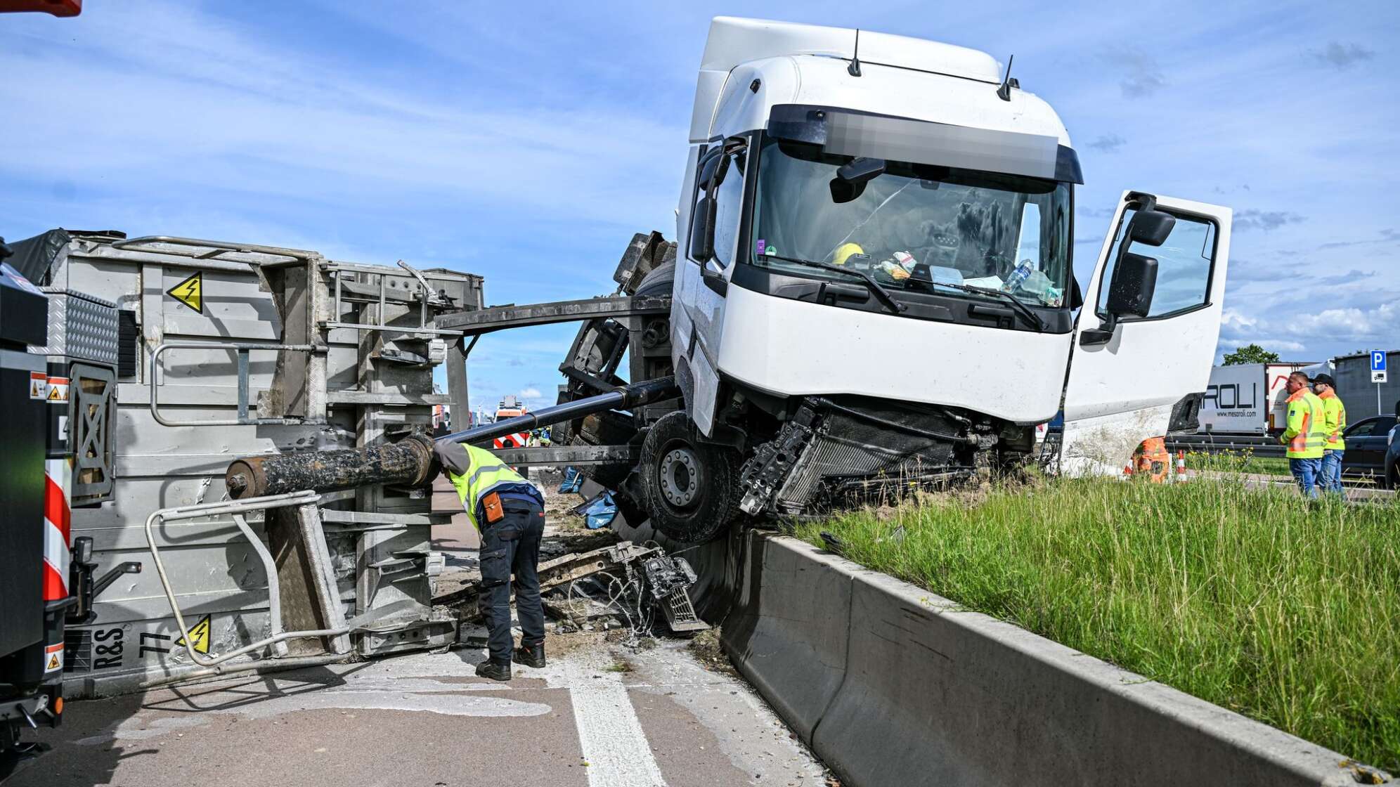 Lkw-Reifenplatzer auf A8 - Stau bis zu acht Kilometer