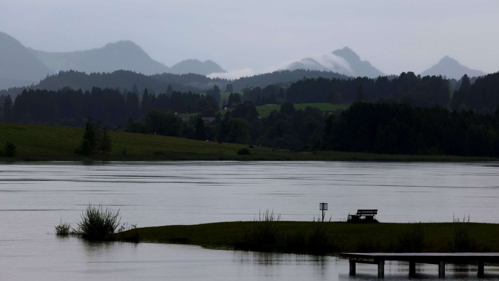 Regenwetter am Alpenrand