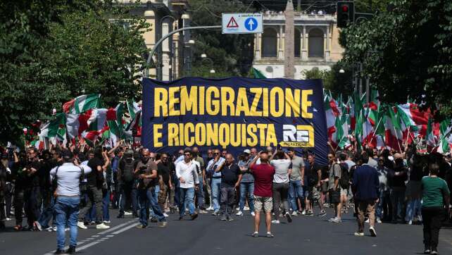 Neue Rechtspartei in Italien - Demo für «Remigration»