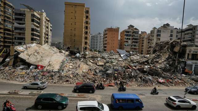 Israel greift nach Hisbollah-Attacke Vororte Beiruts an