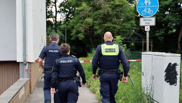 Frau erstochen – Angehöriger stellt sich der Polizei