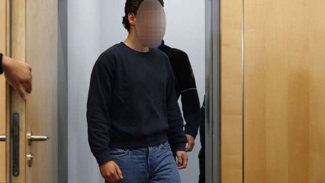 Schüler als islamistischer Messerangreifer vor Gericht