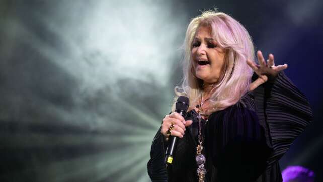Bonnie Tyler nicht mehr im künstlichen Koma