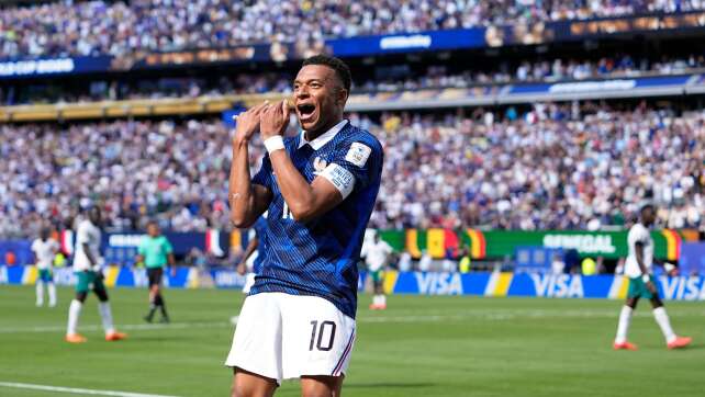 Mbappé eröffnet: Frankreich startet mit Sieg in Titelmission