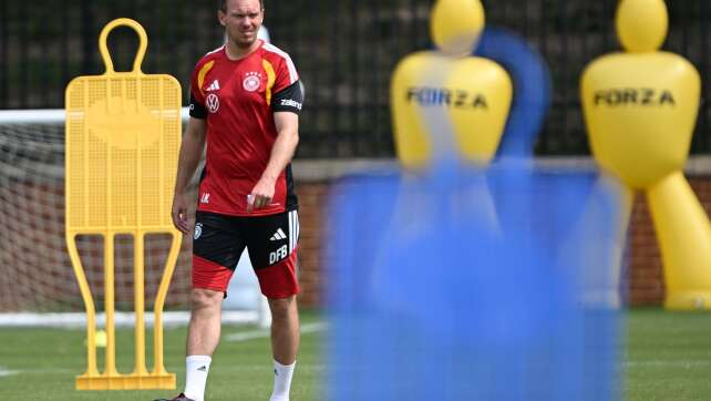 Rasenschonung: Nagelsmann lässt auf Nebenplatz trainieren