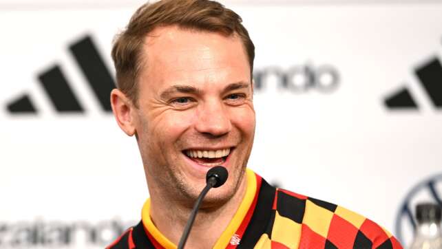 Neuer will während WM nicht über DFB-Rücktritt nachdenken
