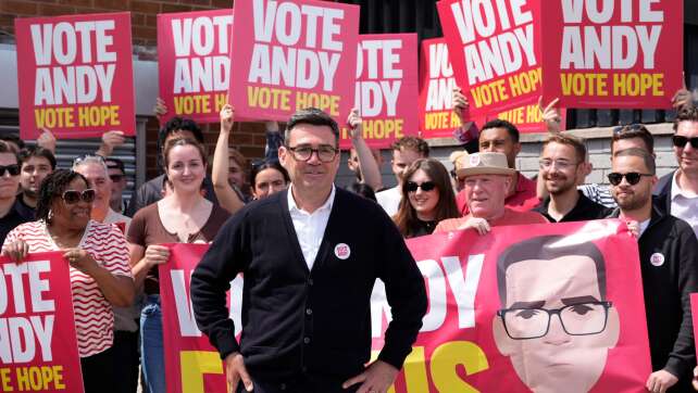 Premierminister Starmer in Not: Burnham gewinnt Nachwahl