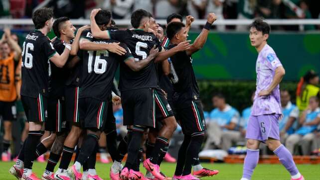 Mexikos WM-Fiesta geht weiter: Erstes Team in K.-o.-Runde