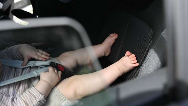 Baby aus überhitztem Auto in Hamminkeln gerettet