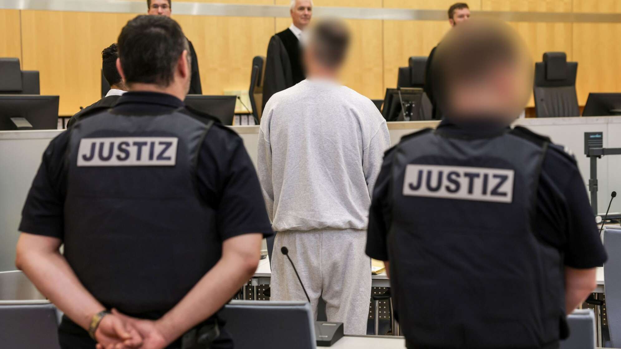 Prozess um Politiker-Todeslisten