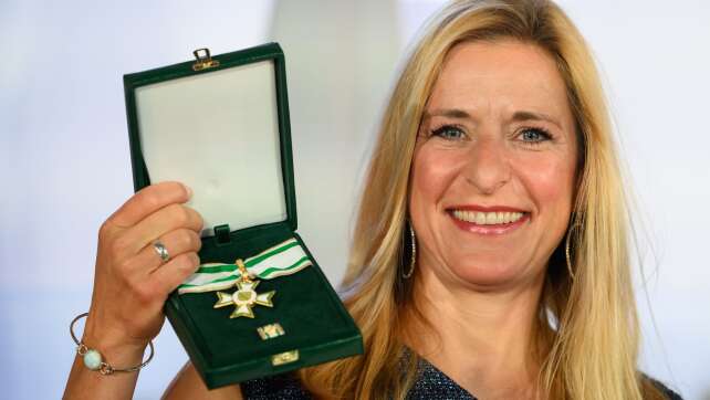 Sachsens höchste Auszeichnung für Sängerin Stefanie Hertel