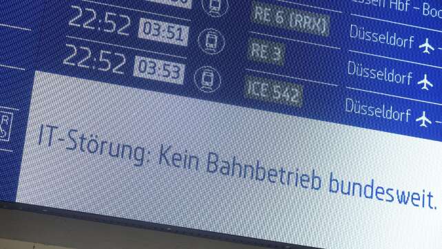 Erste Züge der Deutschen Bahn fahren wieder
