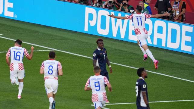 Sieg zum Jubiläum: Modric jubelt mit Kroatien
